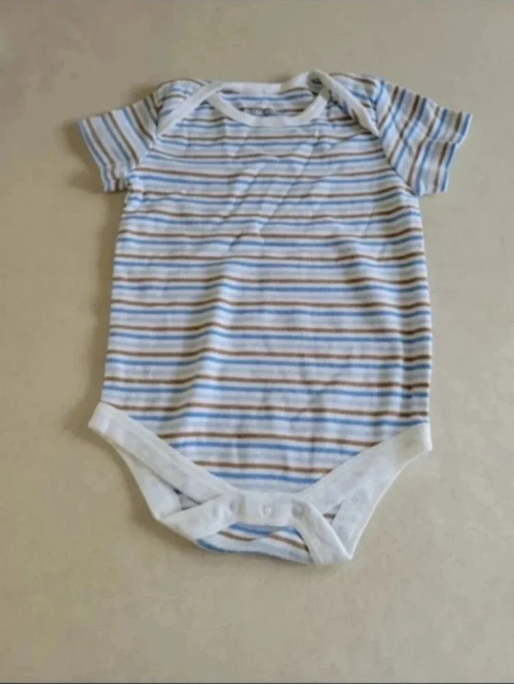*NEW* (3) 0-6months ONESIES